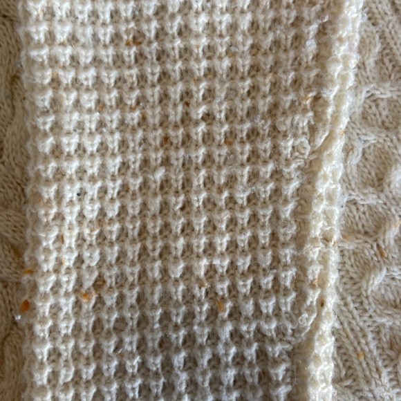 Women’s A.n.a Sweater - Picture 3 of 3